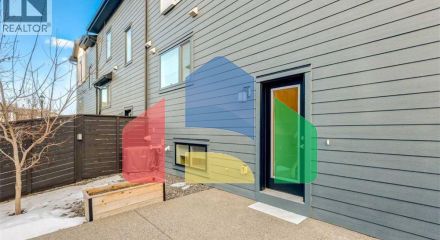 Residential - Single Family Home - Calgary, Canada - Canada