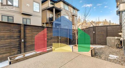 Residential - Single Family Home - Calgary, Canada - Canada