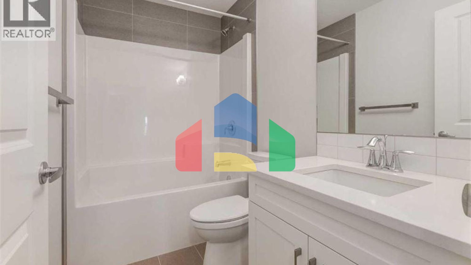 Residential - Single Family Home - Calgary, Canada - Canada