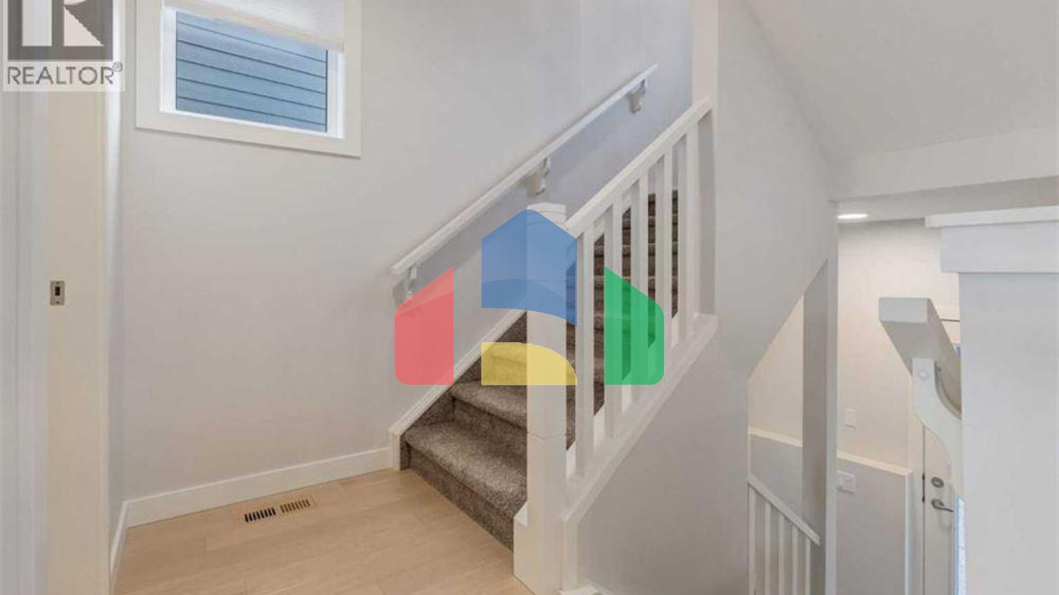 Residential - Single Family Home - Calgary, Canada - Canada