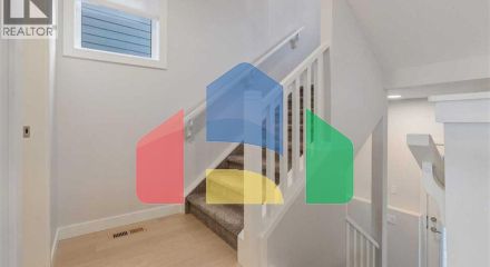 Residential - Single Family Home - Calgary, Canada - Canada