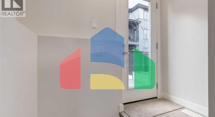 Residential - Single Family Home - Calgary, Canada - Canada