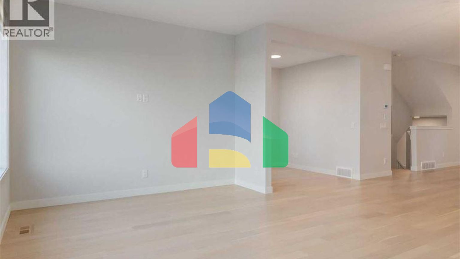 Residential - Single Family Home - Calgary, Canada - Canada