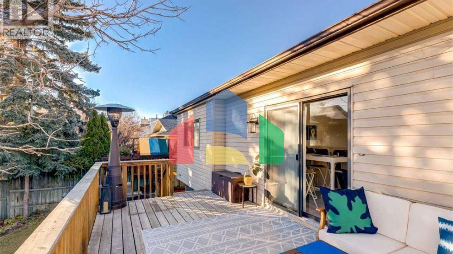 Residential - Single Family Home - Calgary, Canada - Canada