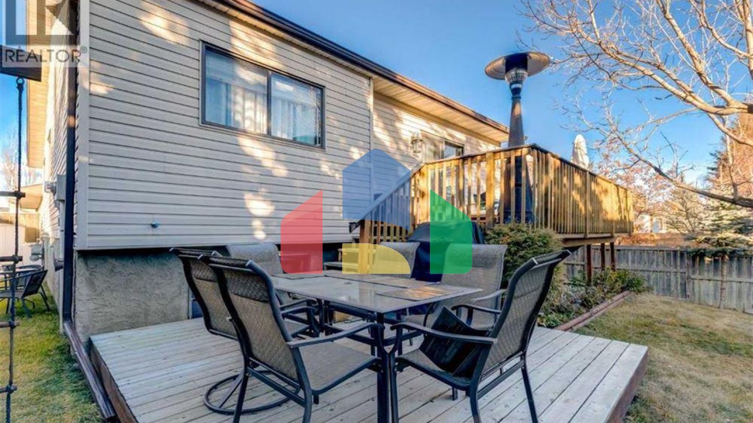 Residential - Single Family Home - Calgary, Canada - Canada