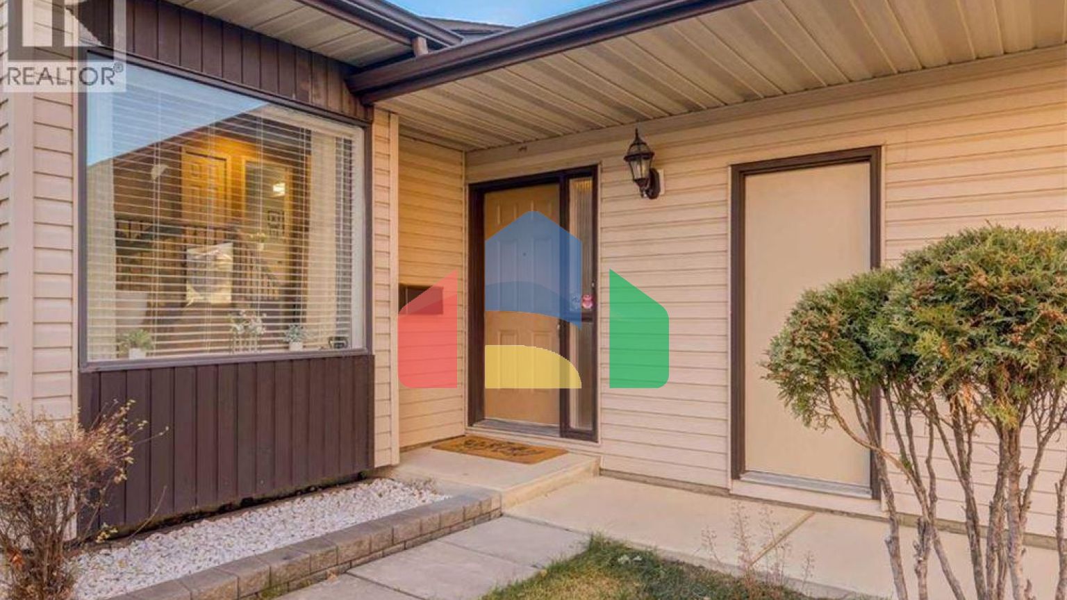 Residential - Single Family Home - Calgary, Canada - Canada