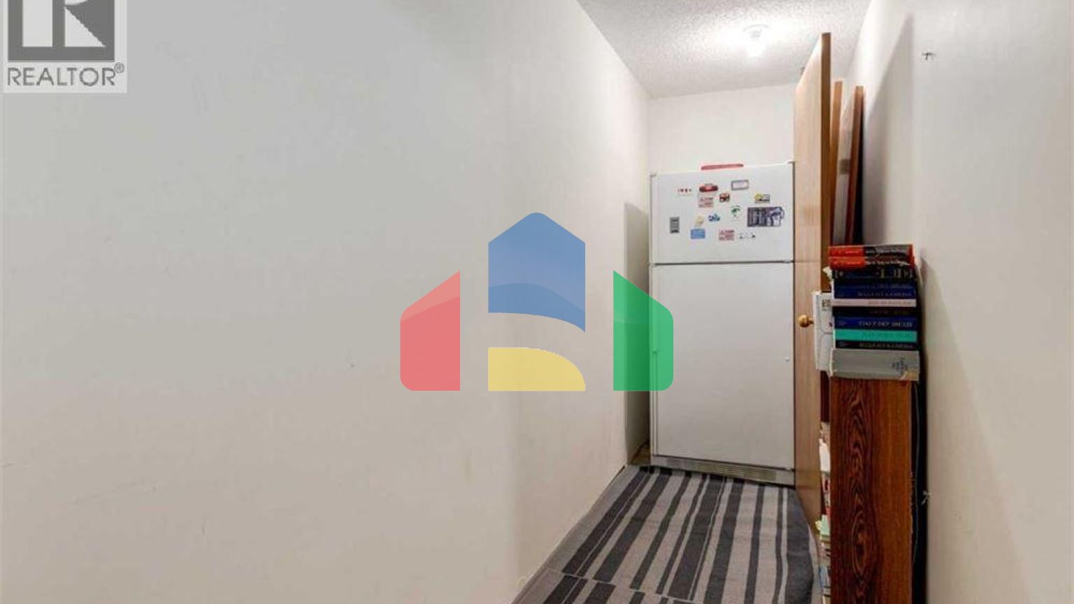 Residential - Single Family Home - Calgary, Canada - Canada