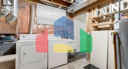 Residential - Single Family Home - Calgary, Canada - Canada