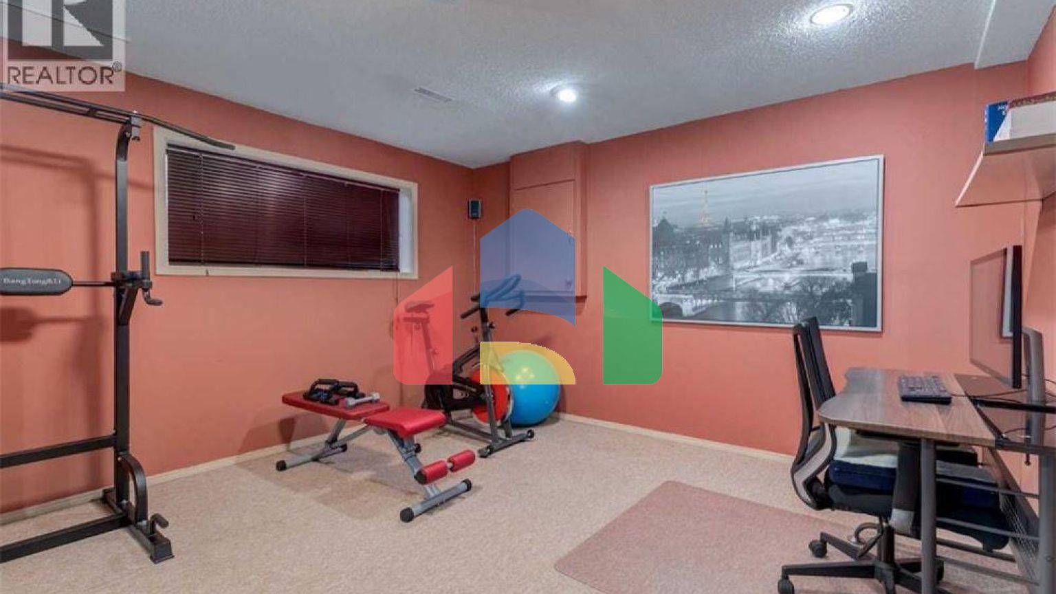 Residential - Single Family Home - Calgary, Canada - Canada