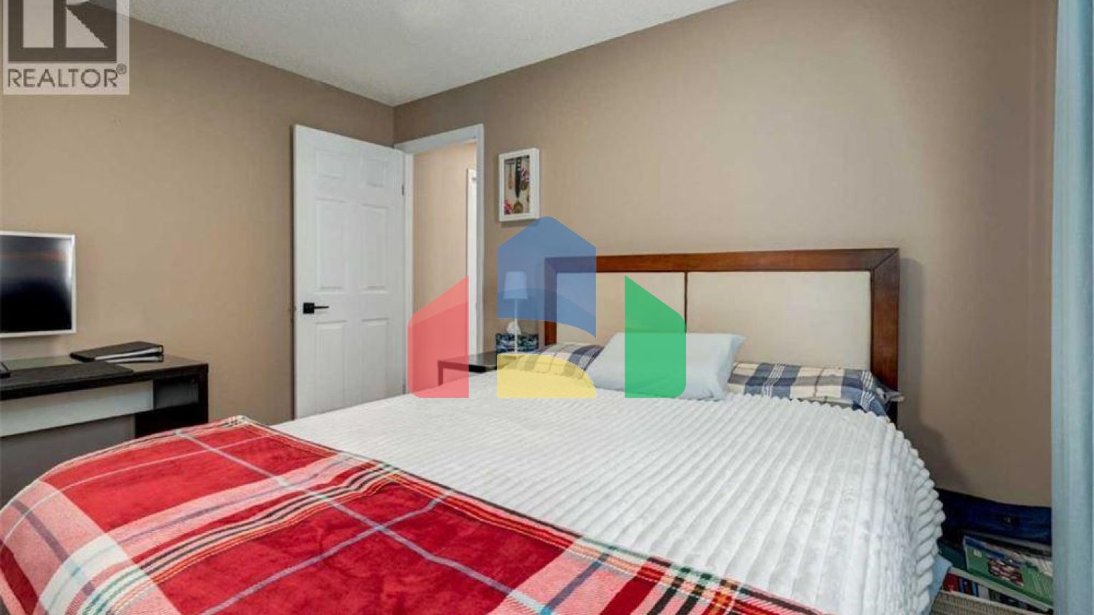 Residential - Single Family Home - Calgary, Canada - Canada