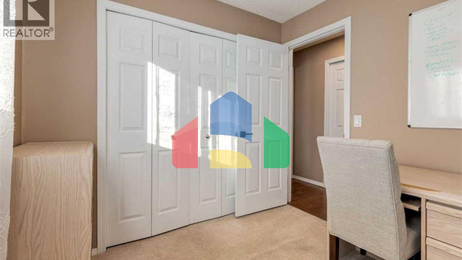 Residential - Single Family Home - Calgary, Canada - Canada