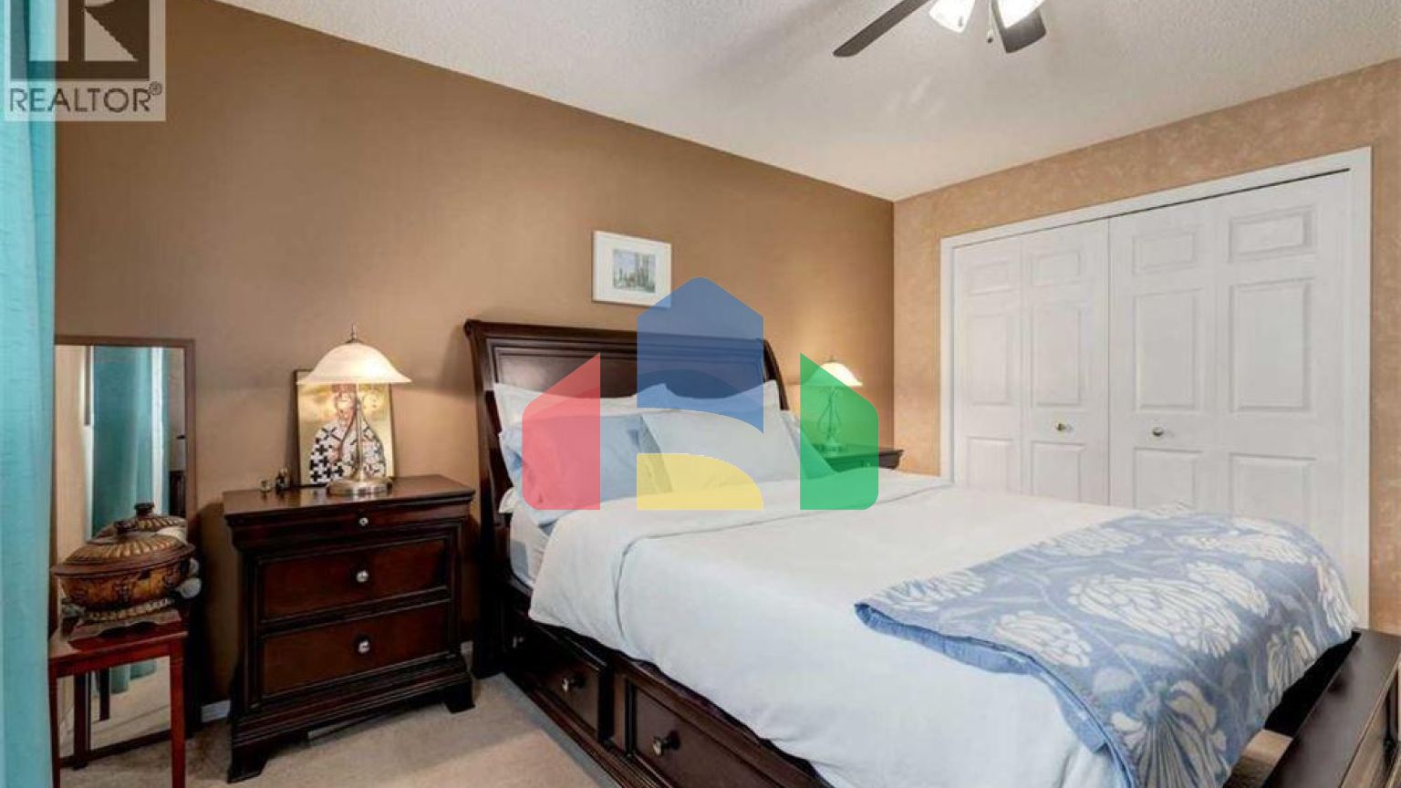 Residential - Single Family Home - Calgary, Canada - Canada