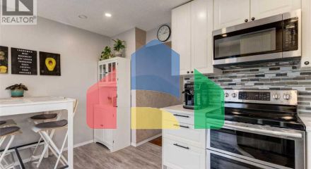 Residential - Single Family Home - Calgary, Canada - Canada