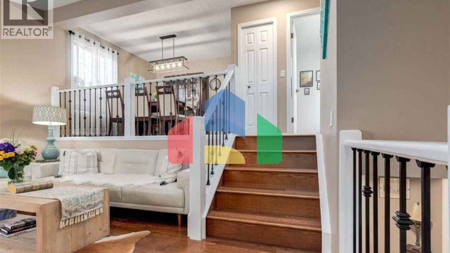 Residential - Single Family Home - Calgary, Canada - Canada