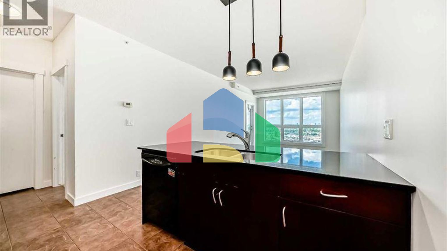 Residential - Single Family Home - Calgary, Canada - Canada