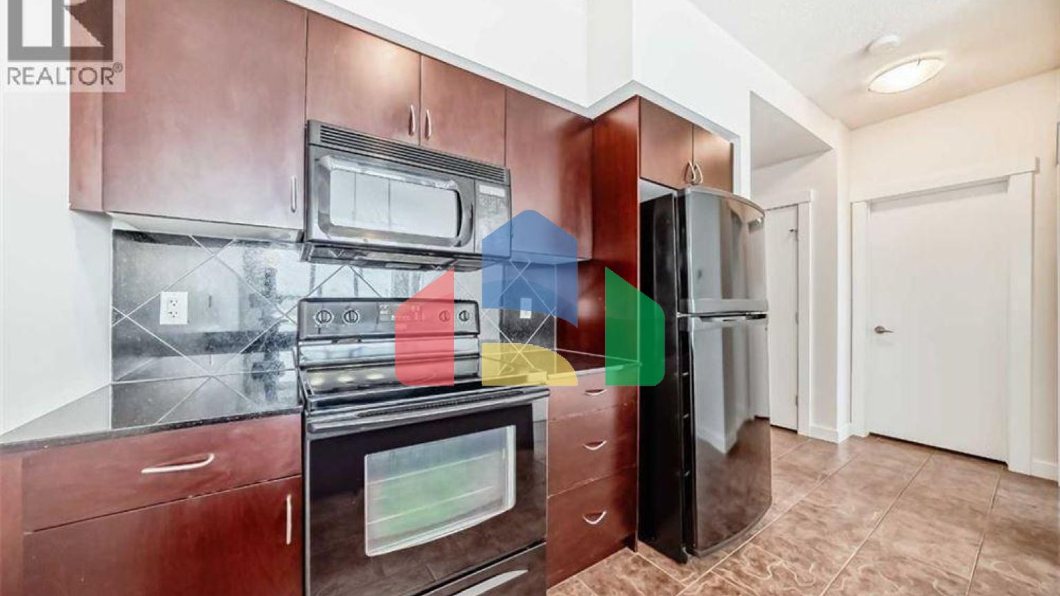 Residential - Single Family Home - Calgary, Canada - Canada