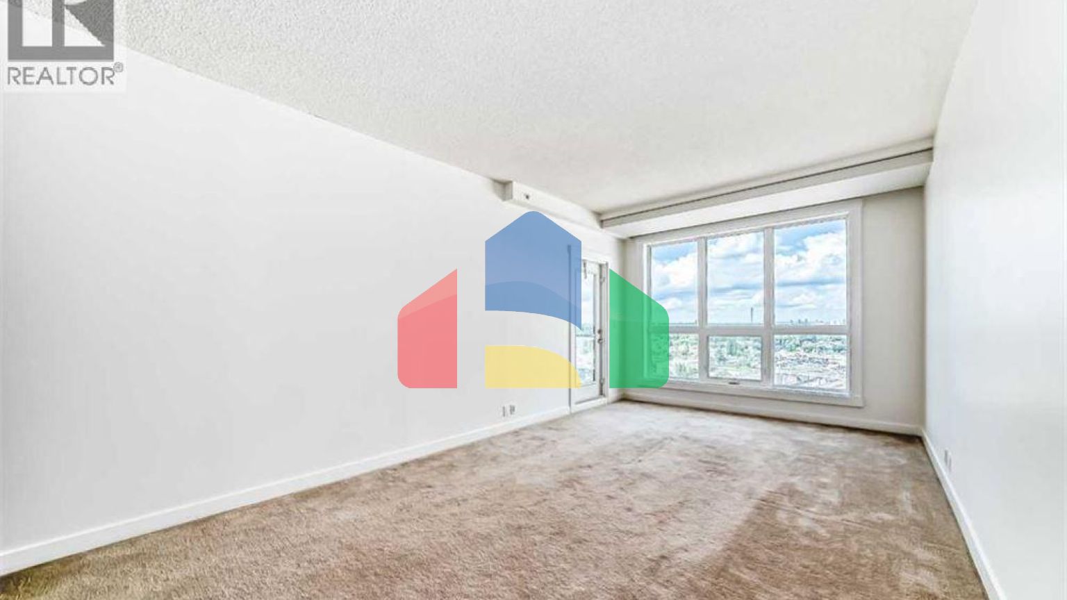 Residential - Single Family Home - Calgary, Canada - Canada