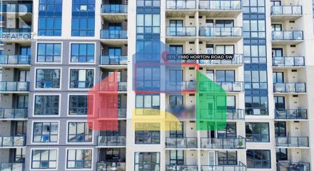 Residential - Single Family Home - Calgary, Canada - Canada