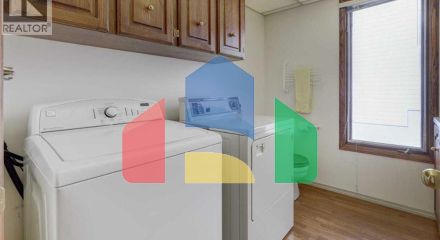 Residential - Single Family Home - Calgary, Canada - Canada