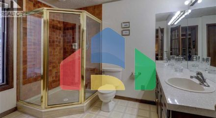 Residential - Single Family Home - Calgary, Canada - Canada