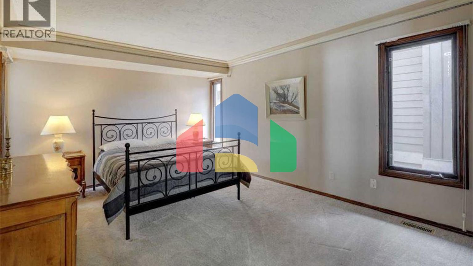 Residential - Single Family Home - Calgary, Canada - Canada