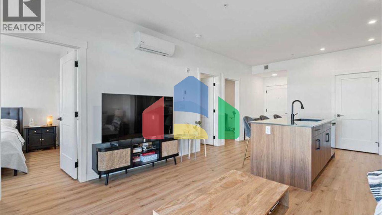 Residential - Condo/Apartment - Calgary, Canada - Canada