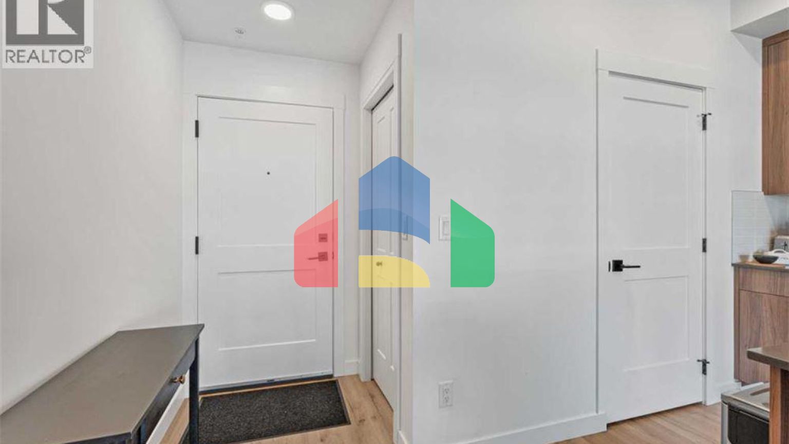 Residential - Condo/Apartment - Calgary, Canada - Canada