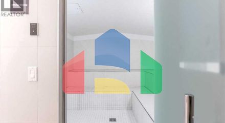 Residential - Single Family Home - Calgary, Canada - Canada