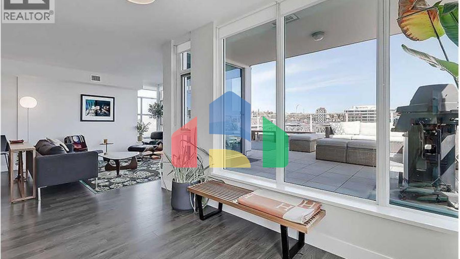 Residential - Single Family Home - Calgary, Canada - Canada