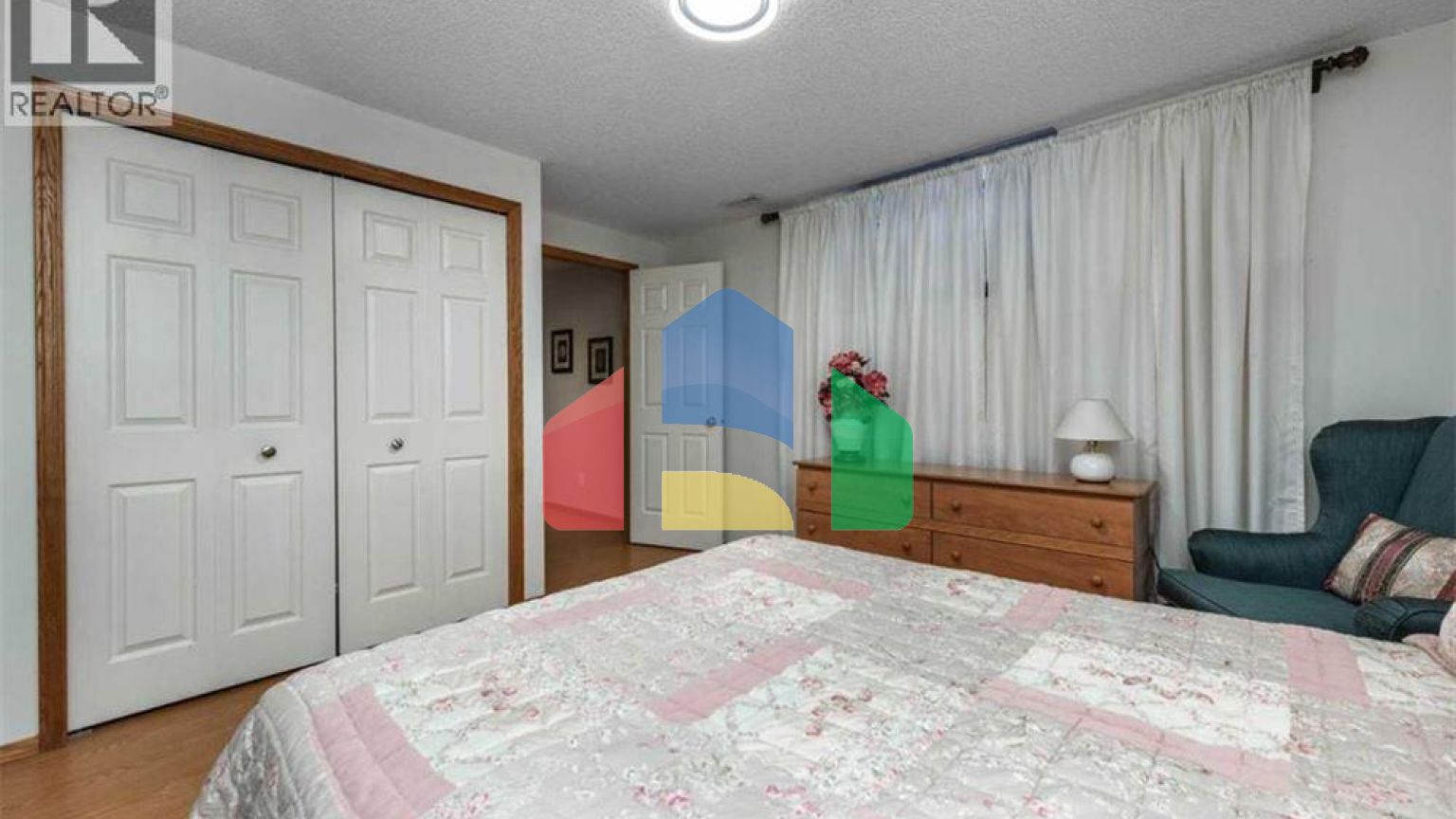 Residential - Single Family Home - Calgary, Canada - Canada