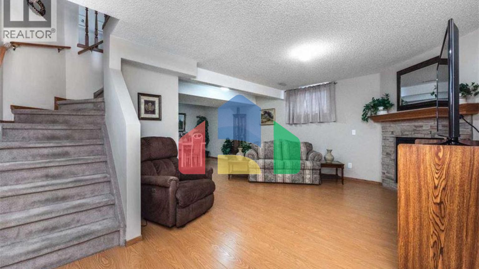 Residential - Single Family Home - Calgary, Canada - Canada