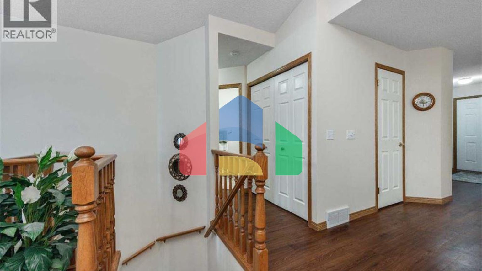 Residential - Single Family Home - Calgary, Canada - Canada