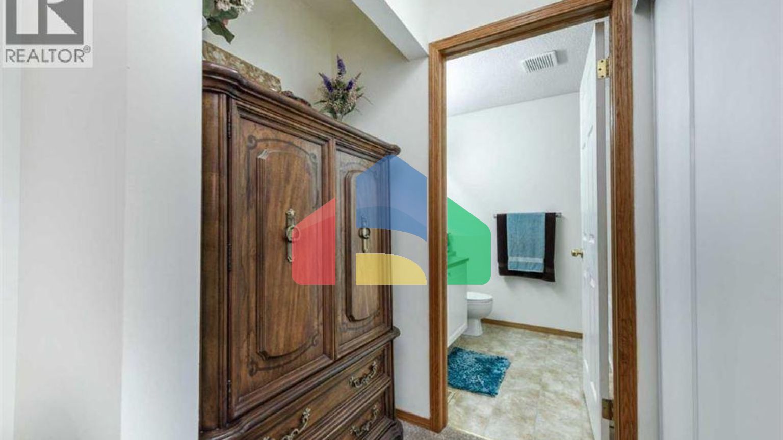 Residential - Single Family Home - Calgary, Canada - Canada