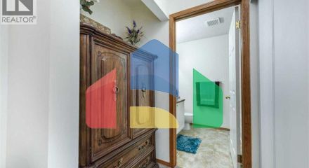 Residential - Single Family Home - Calgary, Canada - Canada