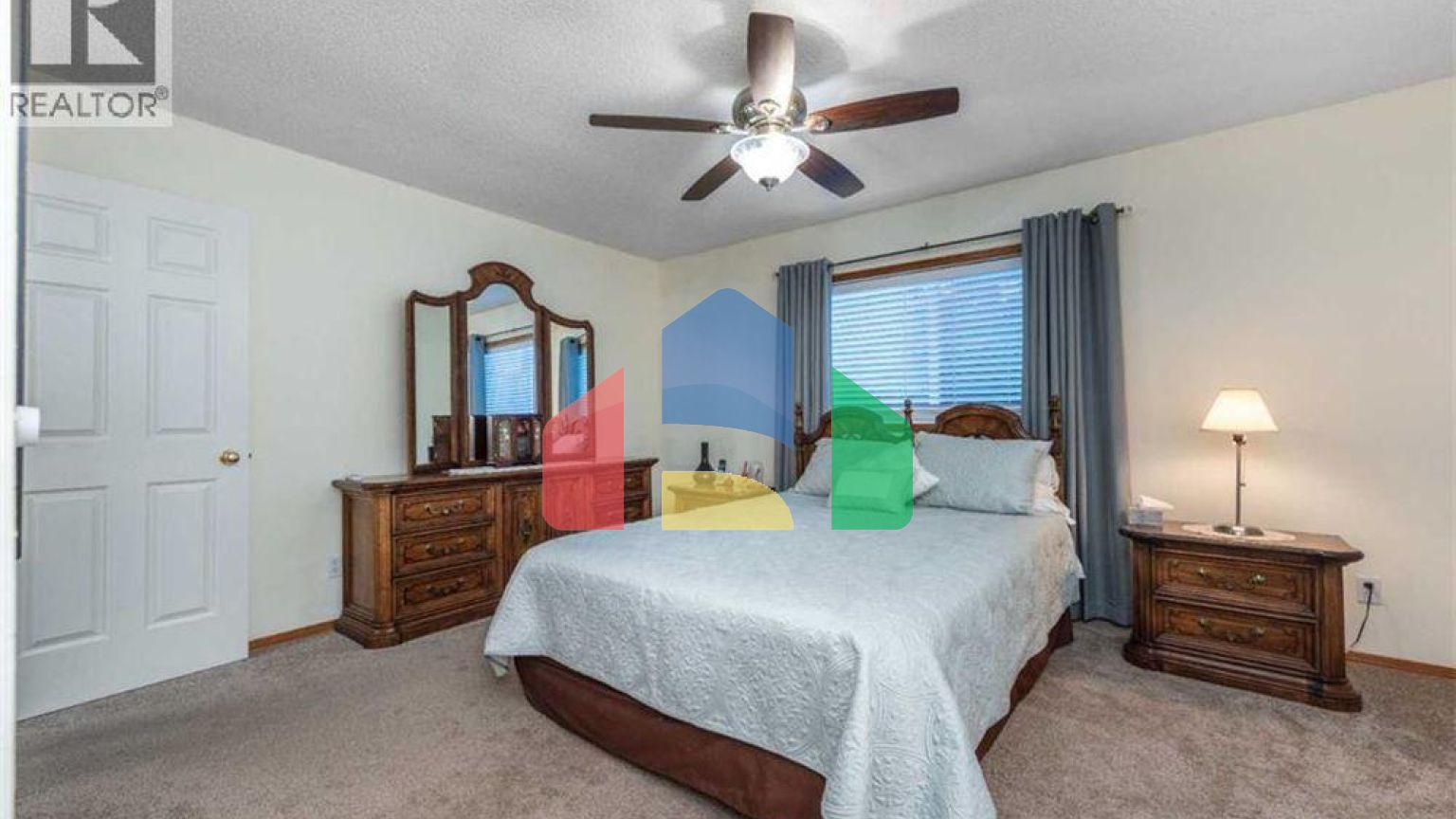 Residential - Single Family Home - Calgary, Canada - Canada