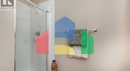 Residential - Single Family Home - Calgary, Canada - Canada