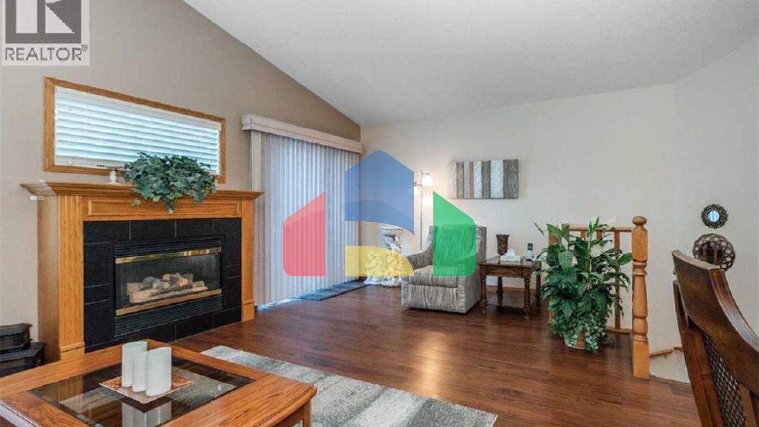 Residential - Single Family Home - Calgary, Canada - Canada