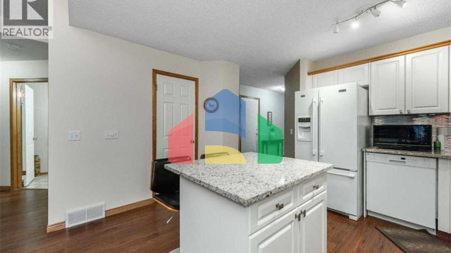 Residential - Single Family Home - Calgary, Canada - Canada