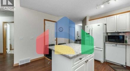 Residential - Single Family Home - Calgary, Canada - Canada