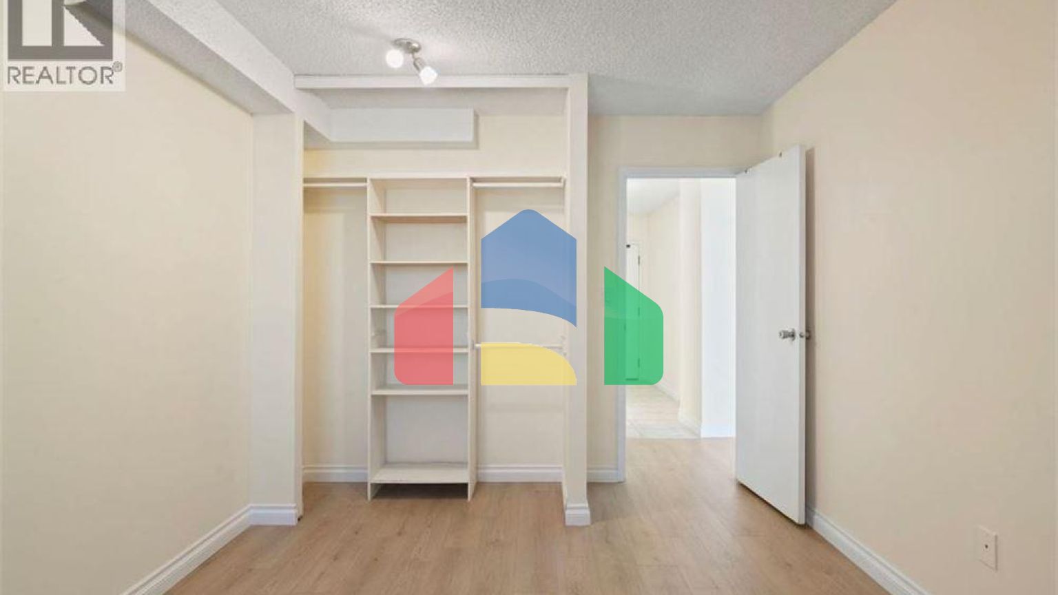 Residential - Condo/Apartment - Calgary, Canada - Canada