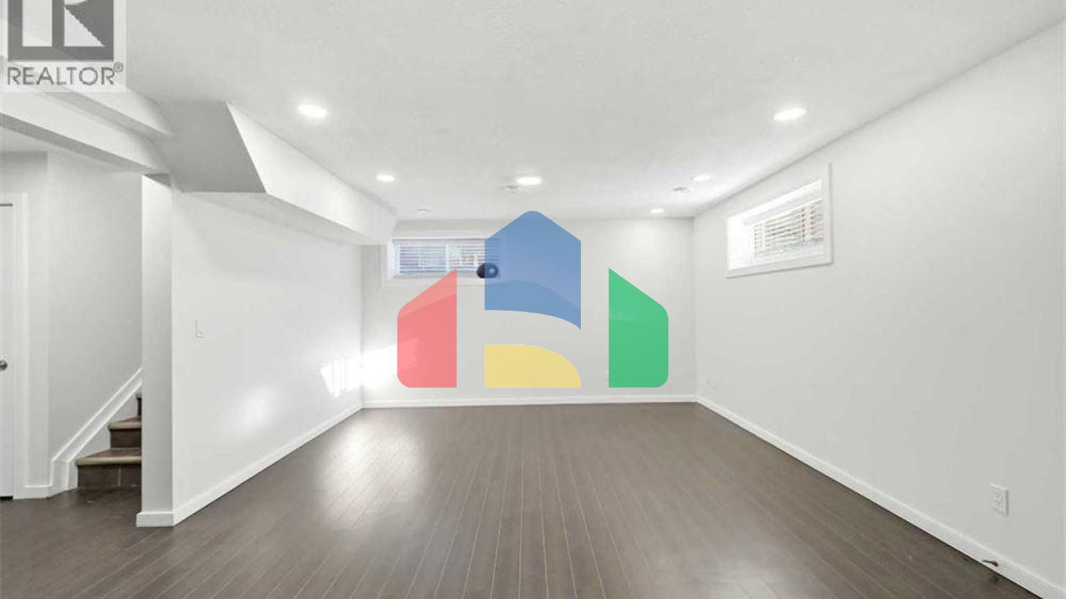 Residential - Single Family Home - Calgary, Canada - Canada