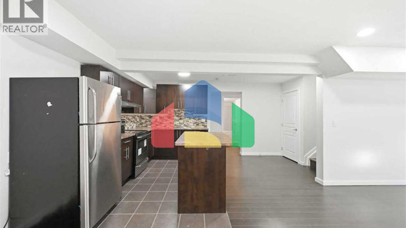 Residential - Single Family Home - Calgary, Canada - Canada