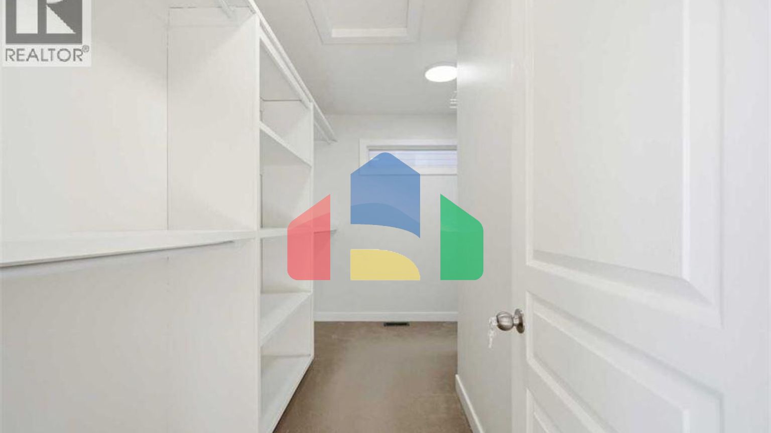 Residential - Single Family Home - Calgary, Canada - Canada