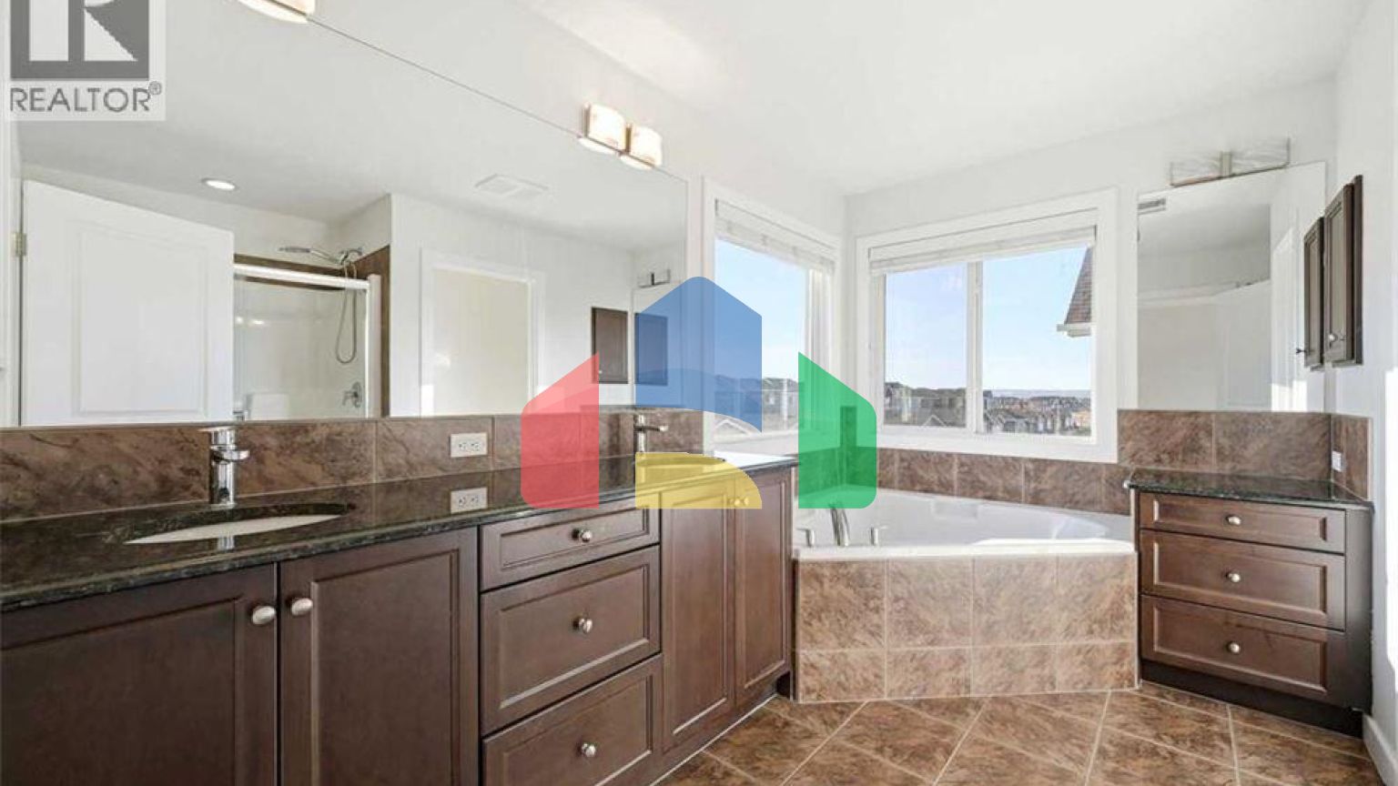 Residential - Single Family Home - Calgary, Canada - Canada