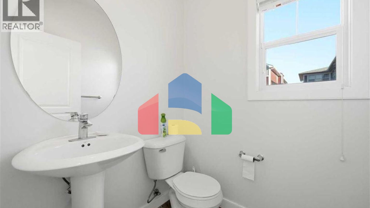 Residential - Single Family Home - Calgary, Canada - Canada