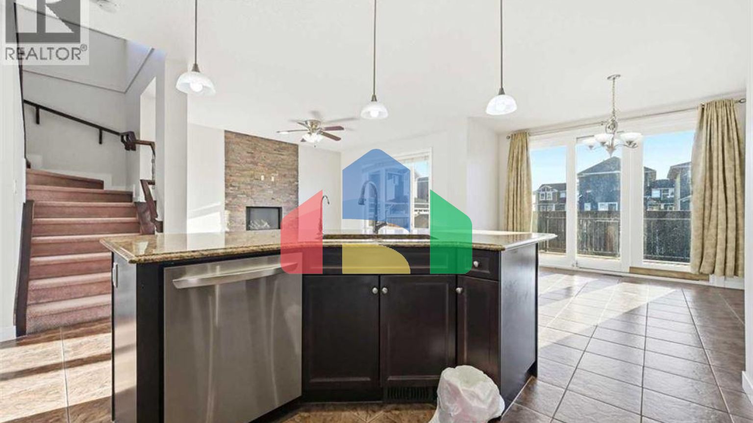 Residential - Single Family Home - Calgary, Canada - Canada