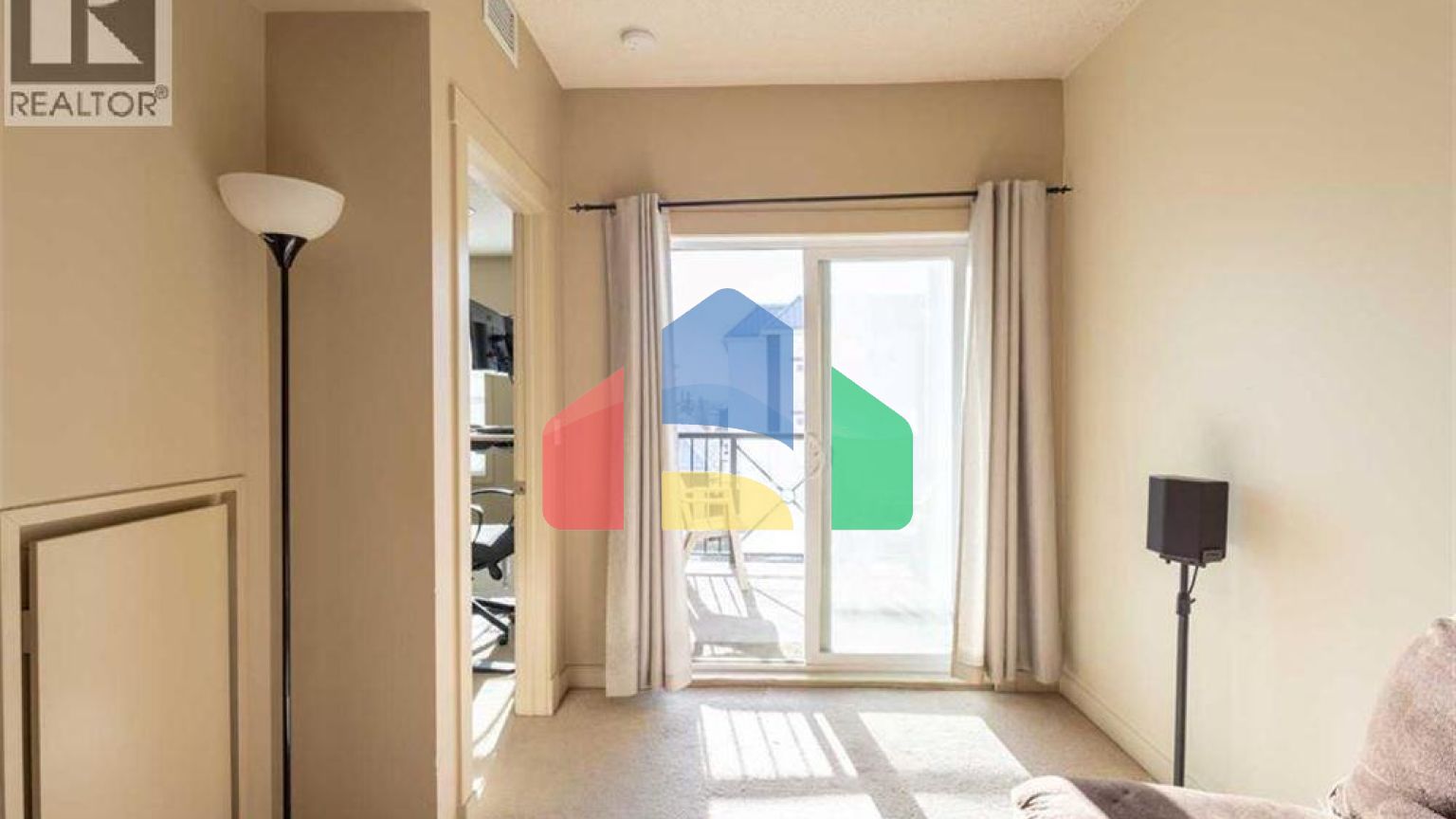 Residential - Single Family Home - Calgary, Canada - Canada