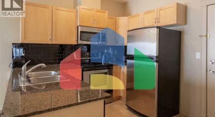 Residential - Single Family Home - Calgary, Canada - Canada