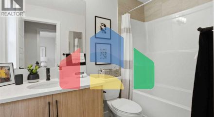 Residential - Single Family Home - Calgary, Canada - Canada