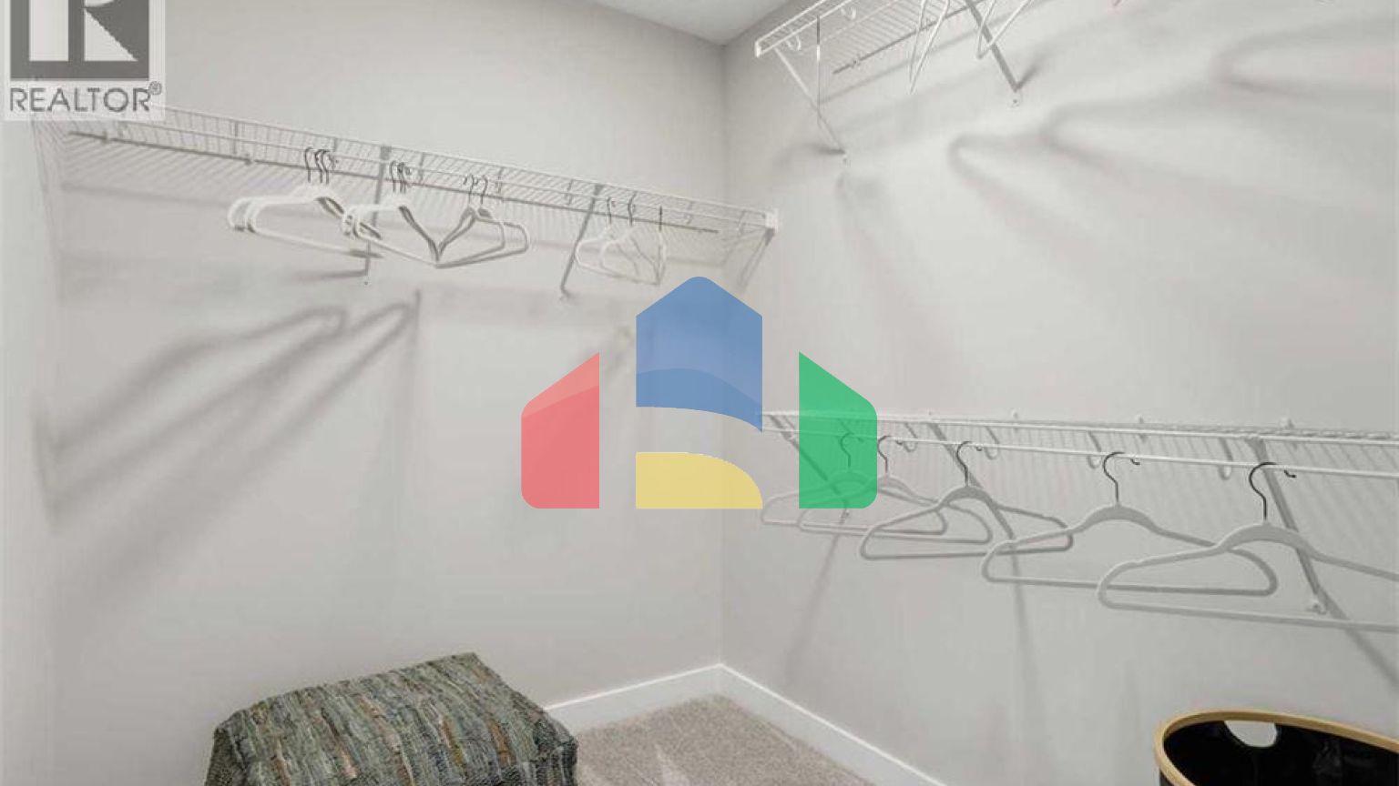 Residential - Single Family Home - Calgary, Canada - Canada